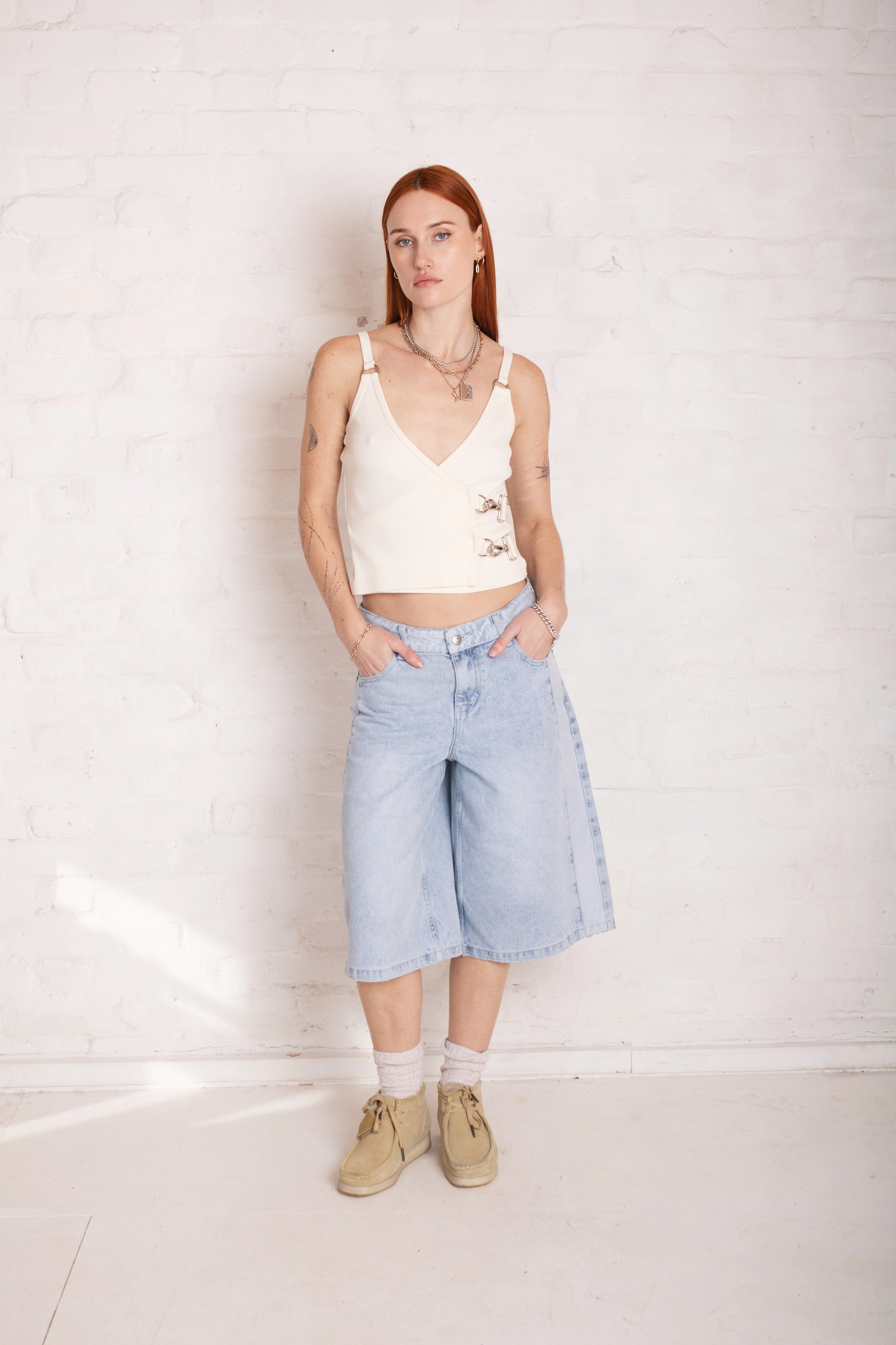 Chamber Hardware Top - Image 4