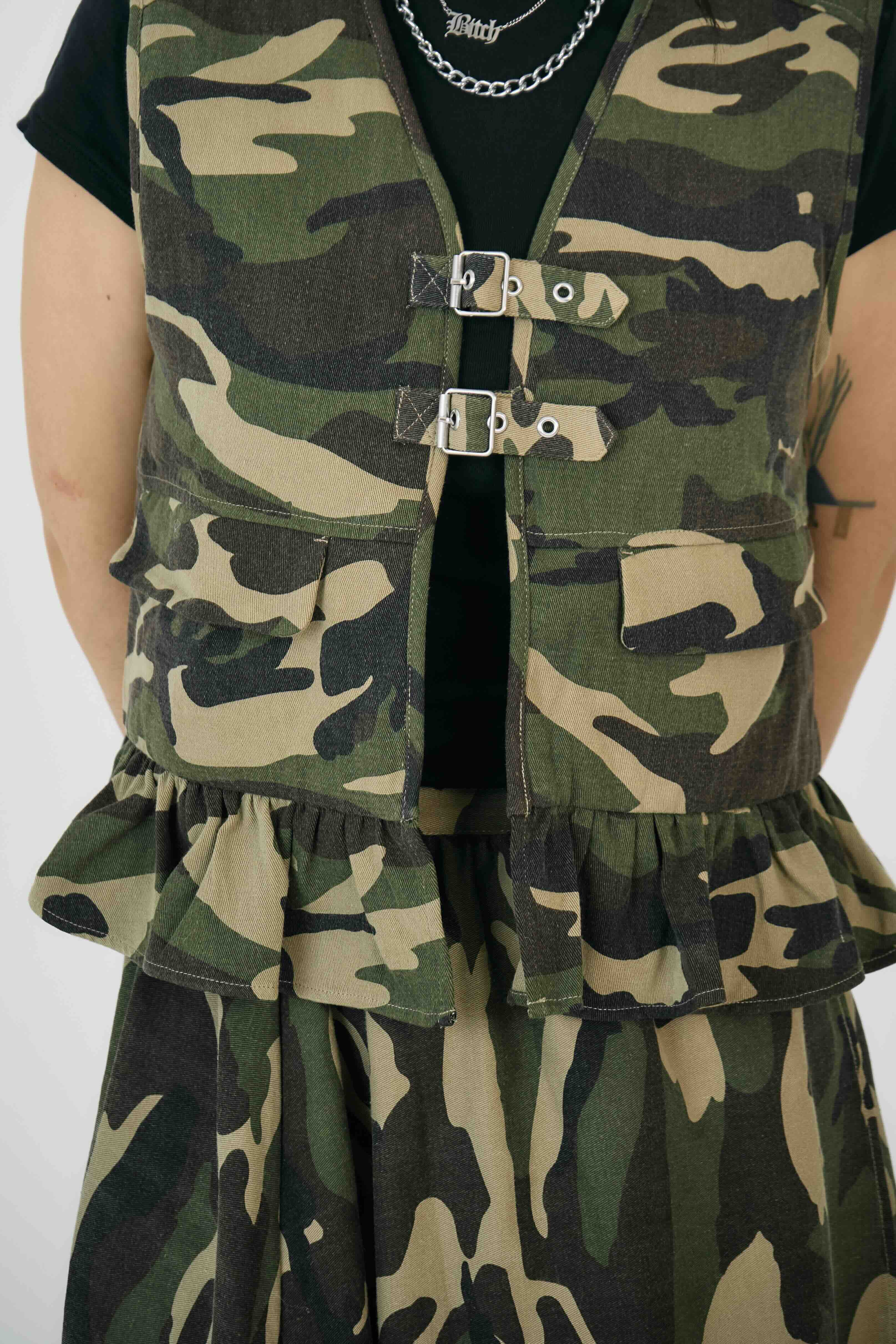 Force Camo Hardware Vest - Image 3